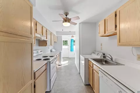93 Collins #E5, Chicopee, MA 01022 photo 9