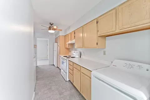 93 Collins #E5, Chicopee, MA 01022 photo 6