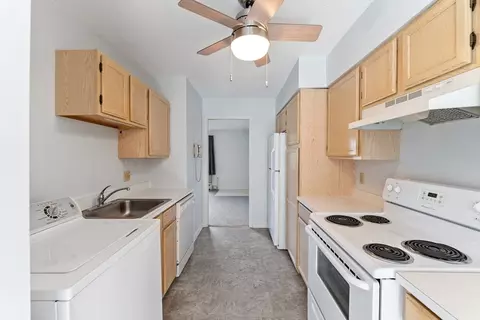 93 Collins #E5, Chicopee, MA 01022 photo 7