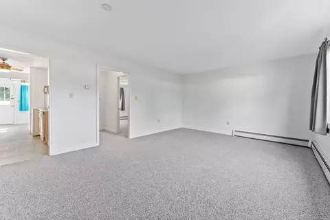 93 Collins #E5, Chicopee, MA 01022 photo 2