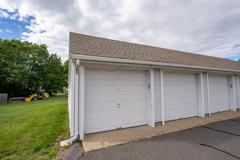 93 Collins #E5, Chicopee, MA 01022 photo 24