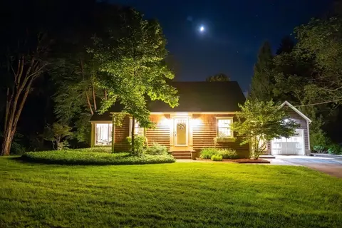16 Cummings Ct, Douglas, MA 01519
