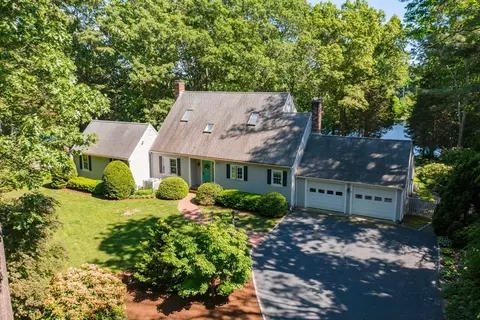 97 Damons Point Rd, Marshfield, MA 02050
