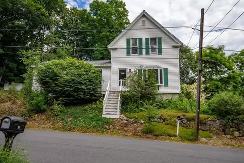55 Nassau St, Dracut, MA 01826