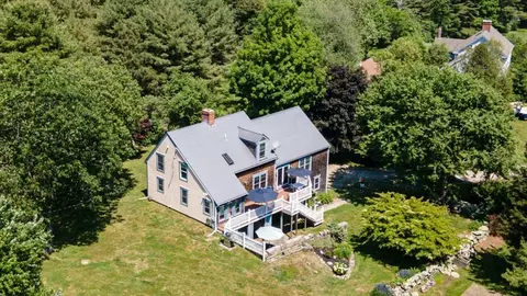 141 Drift Rd, Westport, MA 02790
