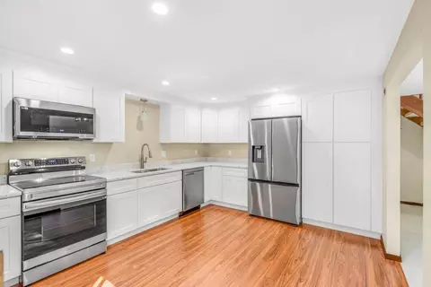 163 Split Rock Dr #163, Acton, MA 01718