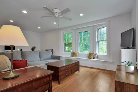 15 Woodside St, Salem, MA 01970
