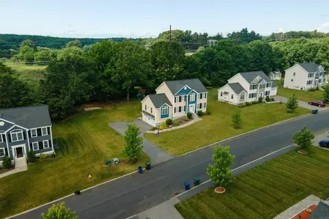 15 Honeybee Rd, Dracut, MA 01826 photo 5