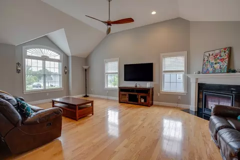 15 Honeybee Rd, Dracut, MA 01826 photo 16