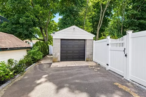 100 Lansing Ave, Warwick, RI 02888 photo 14