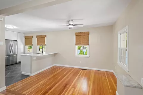 100 Lansing Ave, Warwick, RI 02888 photo 5