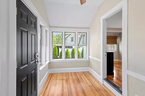 100 Lansing Ave, Warwick, RI 02888 photo 4
