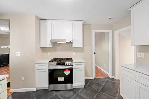 100 Lansing Ave, Warwick, RI 02888 photo 8