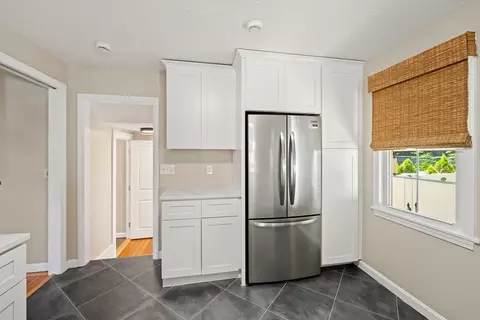 100 Lansing Ave, Warwick, RI 02888 photo 7