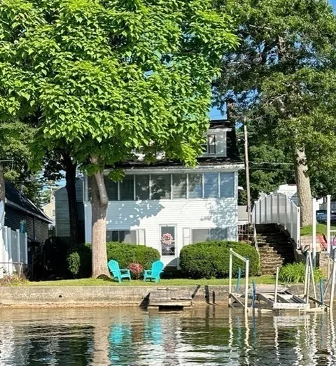 95 Birch Island Rd, Webster, MA 01570