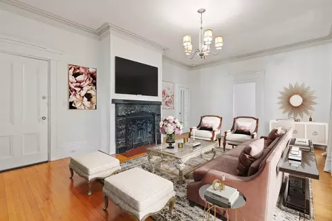 122 W Wyoming Ave #A, Melrose, MA 02176