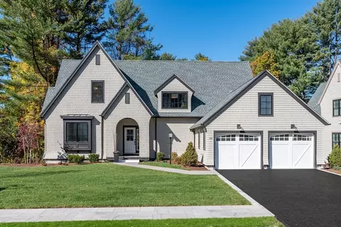 64 Wolcott Woods Ln #64, Milton, MA 02186