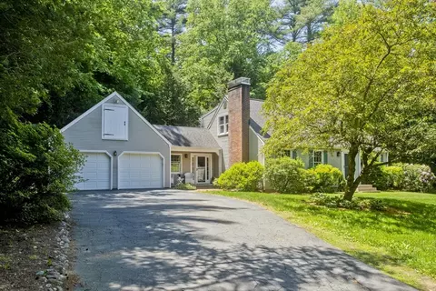 84 Whittier St, Northampton, MA 01062