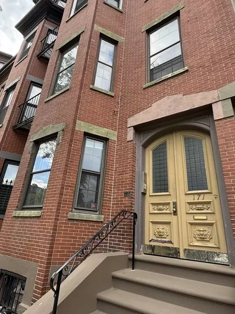 171 Warren Ave #2, Boston, MA 02116