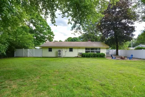 Exterior - 10 Merrill Dr, Framingham, MA 01701 photo 3 of 9