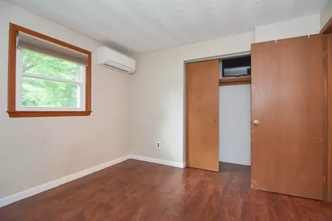 Bedroom - 10 Merrill Dr, Framingham, MA 01701 photo 4 of 8