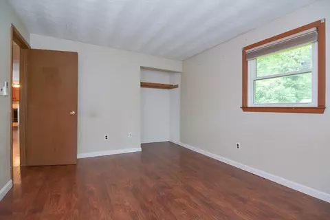 Bedroom - 10 Merrill Dr, Framingham, MA 01701 photo 6 of 8