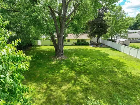 Exterior - 10 Merrill Dr, Framingham, MA 01701 photo 9 of 9
