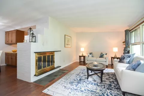 Living - 10 Merrill Dr, Framingham, MA 01701 photo 2 of 3