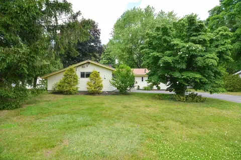 Exterior - 10 Merrill Dr, Framingham, MA 01701 photo 2 of 9