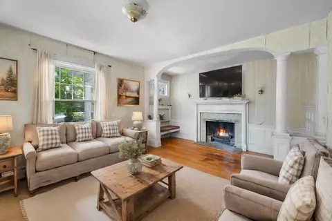 65 Conant St, Beverly, MA 01915 photo 8