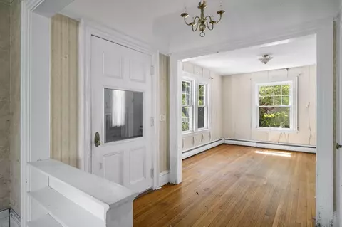 65 Conant St, Beverly, MA 01915 photo 5