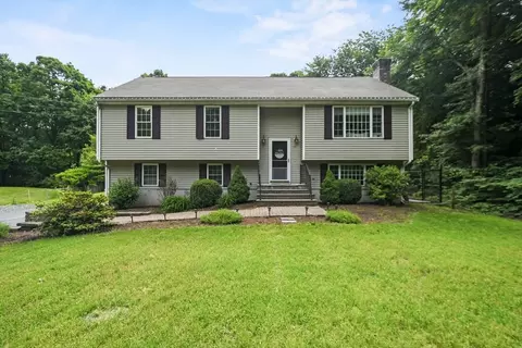 151 Providence St, Uxbridge, MA 01569