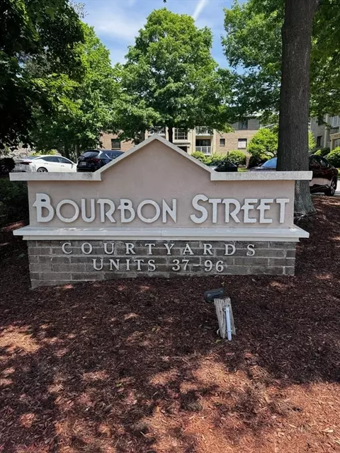 11 Bourbon St #39, Peabody, MA 01960