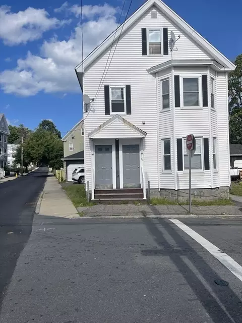 129-131 Saratoga St, Lawrence, MA 01841