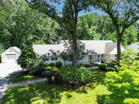 146 Silver Birch Rd, Longmeadow, MA 01106