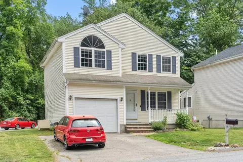 11 Danielle Dr, Haverhill, MA 01832