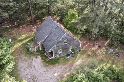 462 Bedford St, Lakeville, MA 02347