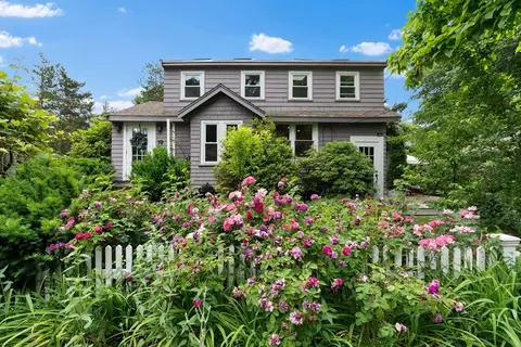 19 Shawmut Ave Ext, Wayland, MA 01778