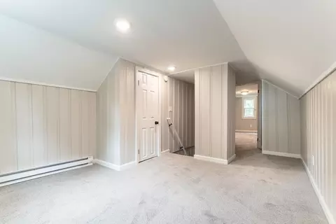 39 Ambrose St, Springfield, MA 01109 photo 12