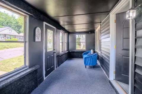 39 Ambrose St, Springfield, MA 01109 photo 16