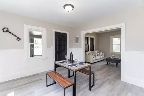 39 Ambrose St, Springfield, MA 01109 photo 5