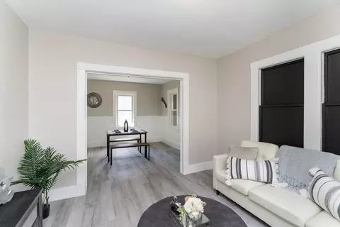 39 Ambrose St, Springfield, MA 01109 photo 6