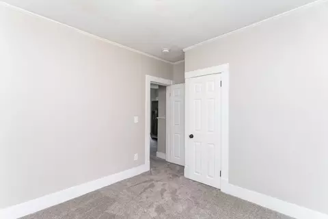 39 Ambrose St, Springfield, MA 01109 photo 10
