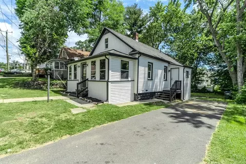 39 Ambrose St, Springfield, MA 01109 photo 21