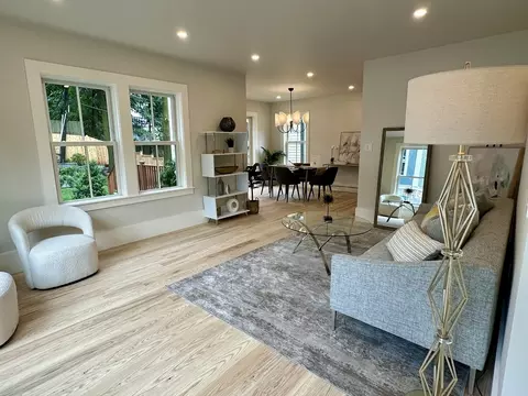 54 Davis Ave, Brookline, MA 02445 photo 38