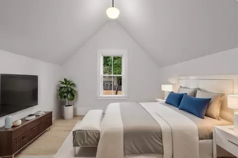 54 Davis Ave, Brookline, MA 02445 photo 8