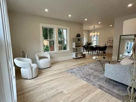 54 Davis Ave, Brookline, MA 02445 photo 19