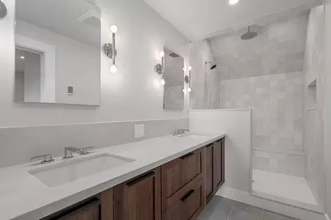 54 Davis Ave, Brookline, MA 02445 photo 18