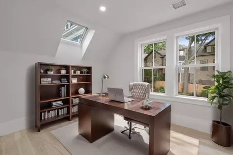 54 Davis Ave, Brookline, MA 02445 photo 26