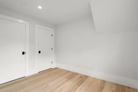 54 Davis Ave, Brookline, MA 02445 photo 36